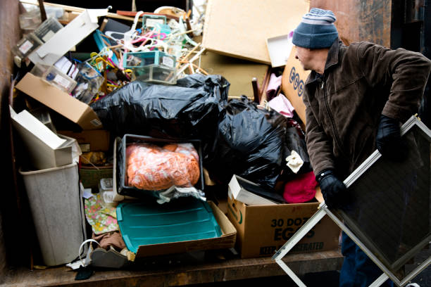 Best Office Cleanout  in Linden, TN